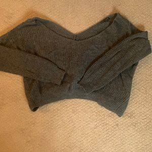 TWIST crop sweater - can be worn both ways !